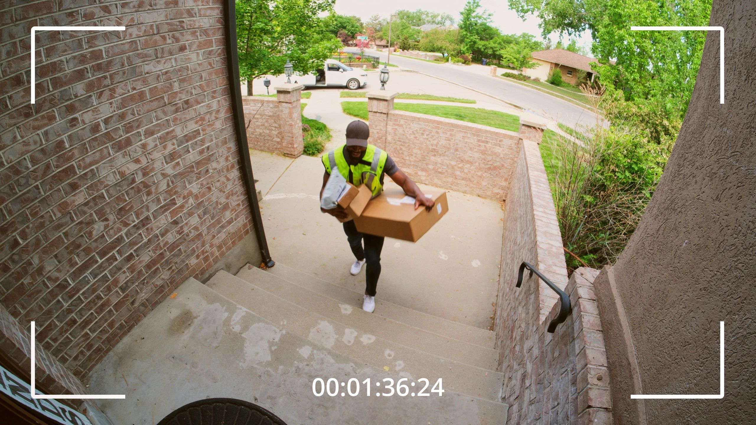 Güvenli şekilde taşınan paketler